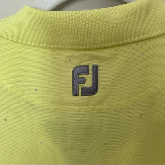 Men's Footjoy Neon Yellow with Silver Arrow Design Golf Polo Size L - Picture 7 of 9